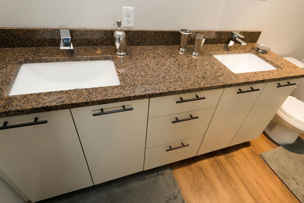 Nova Suites Inc. Halifax Bagian luar foto
