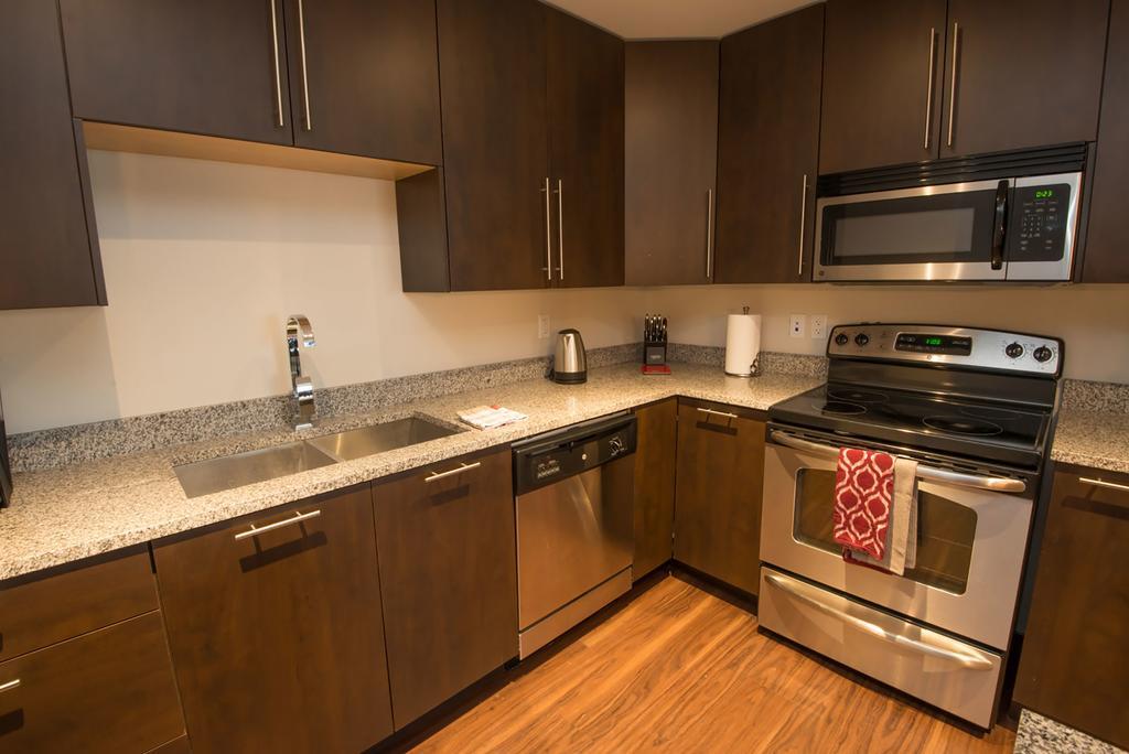 Nova Suites Inc. Halifax Bagian luar foto